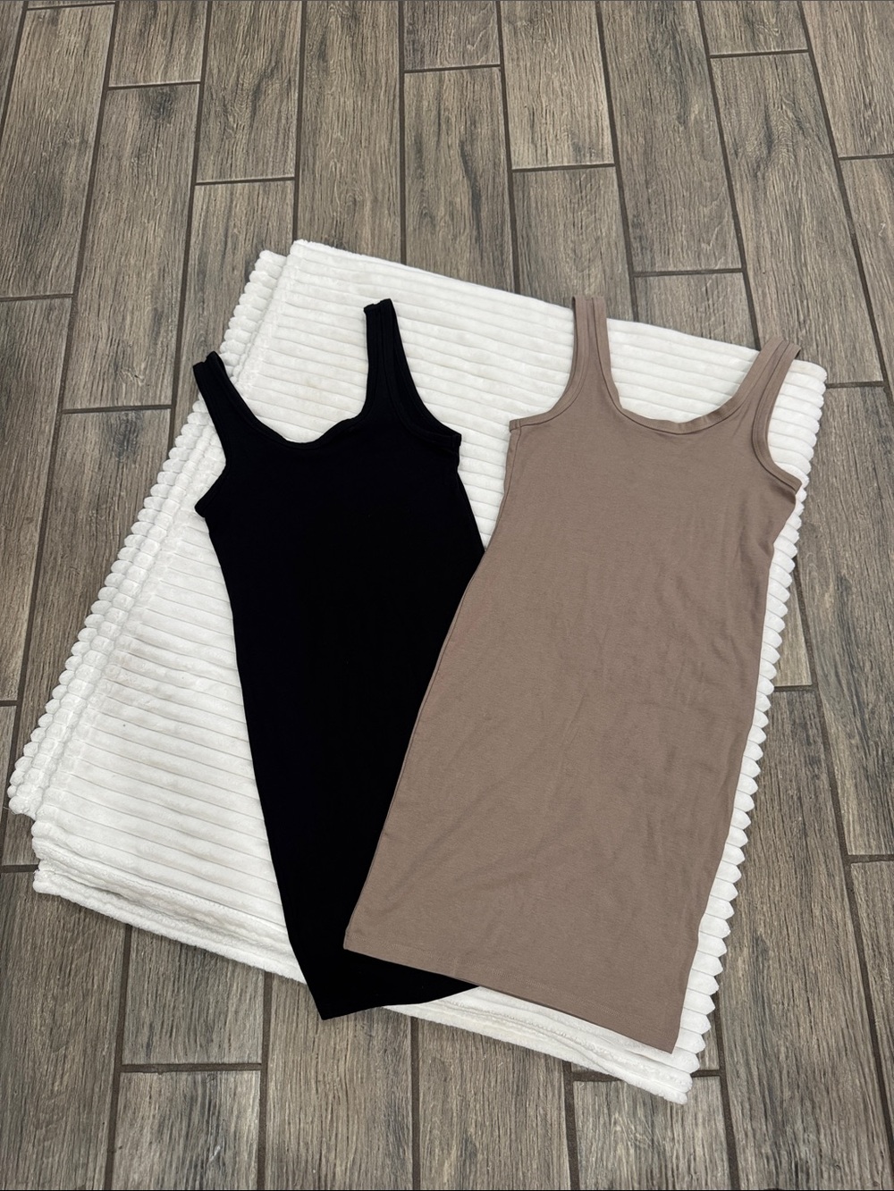 💫H&M Basic Set of Sleeveless Summer Dresses